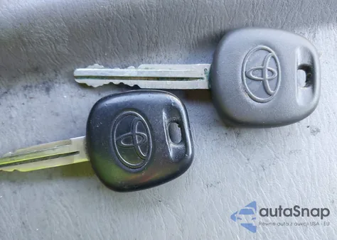 2004 Toyota Sienna Le z USA, uszkodzony, nr VIN 5TDZA23C54S189575